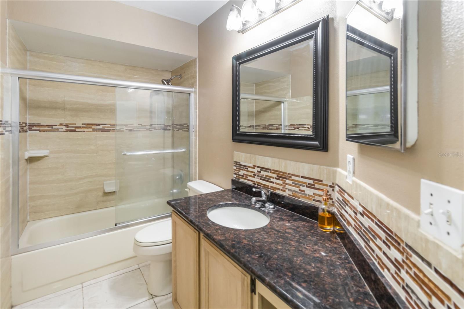 344 BLUE BAYOU DR
