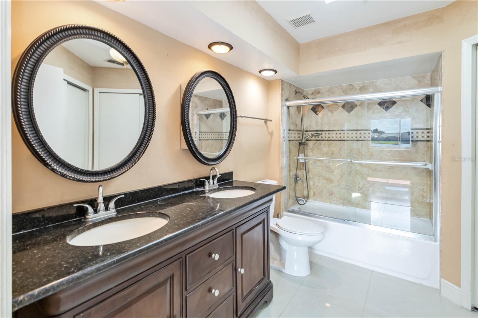 344 BLUE BAYOU DR