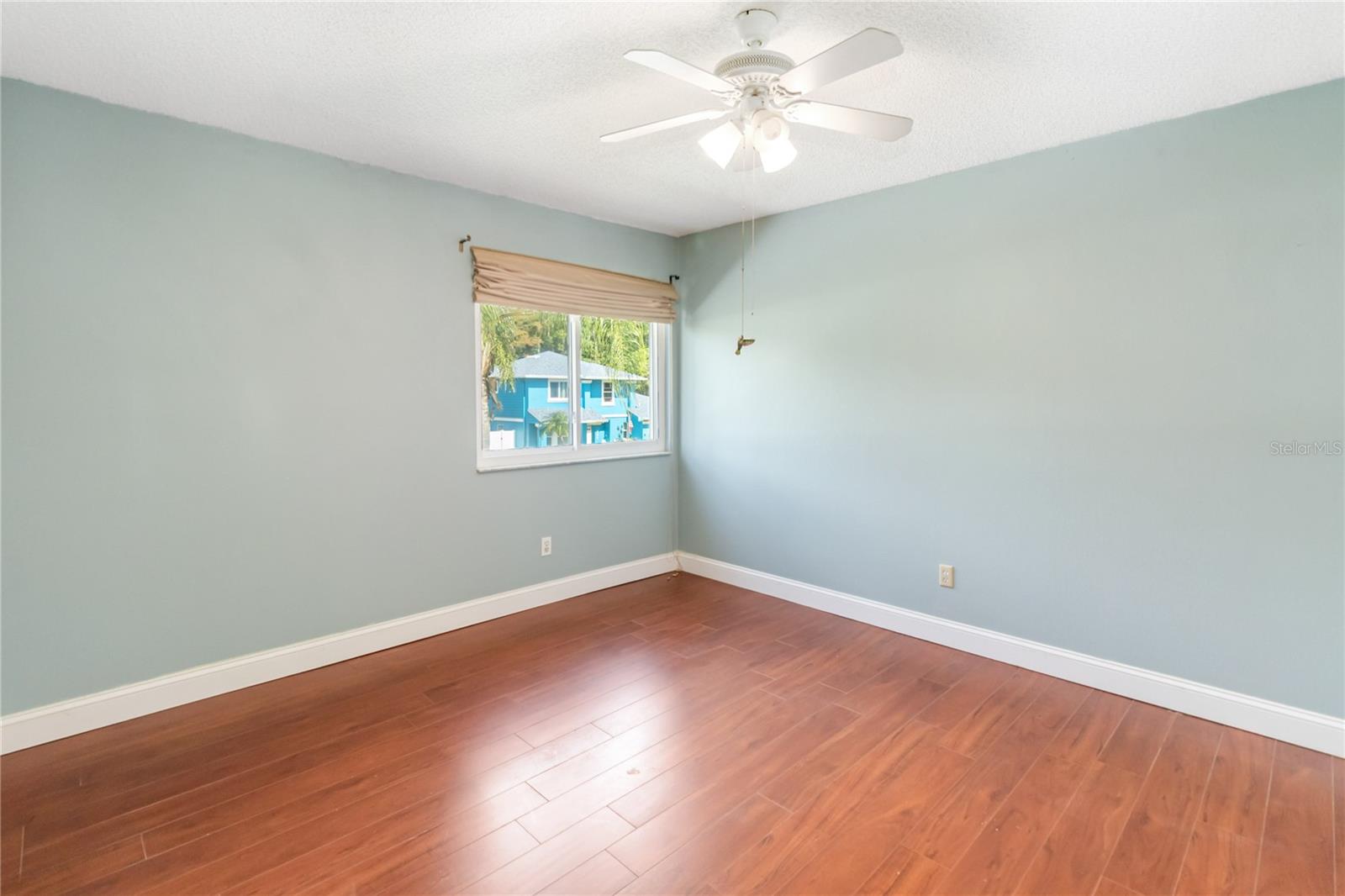 344 BLUE BAYOU DR