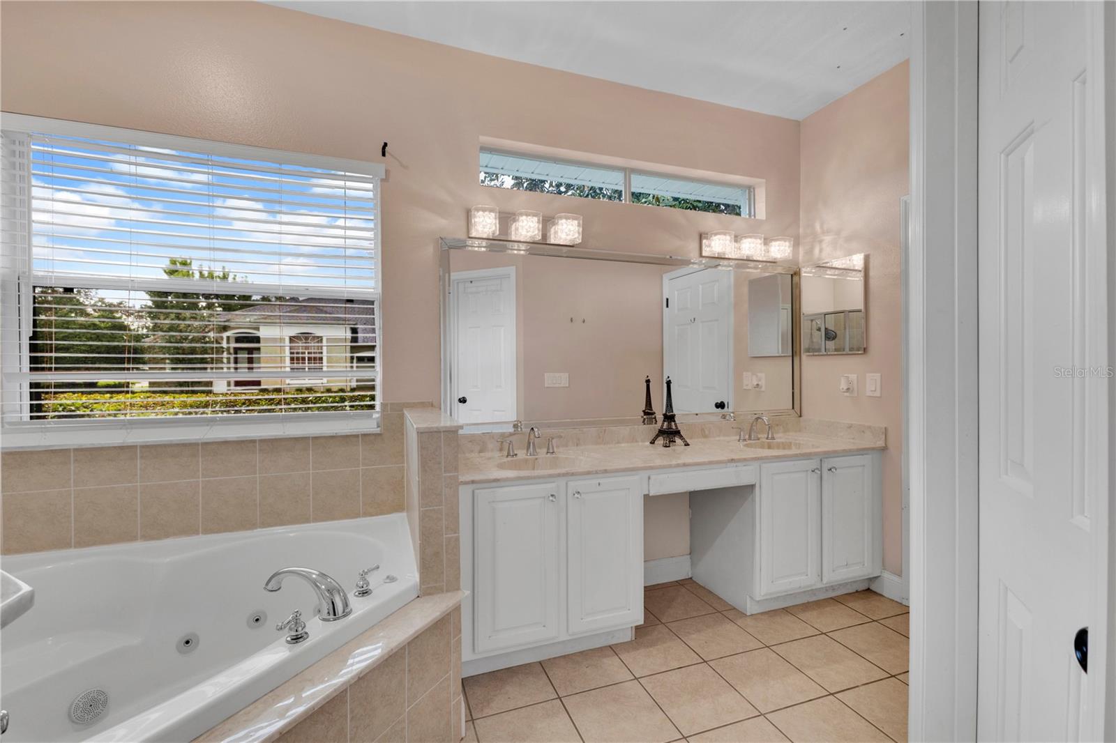 1621 MARINA LAKE DR