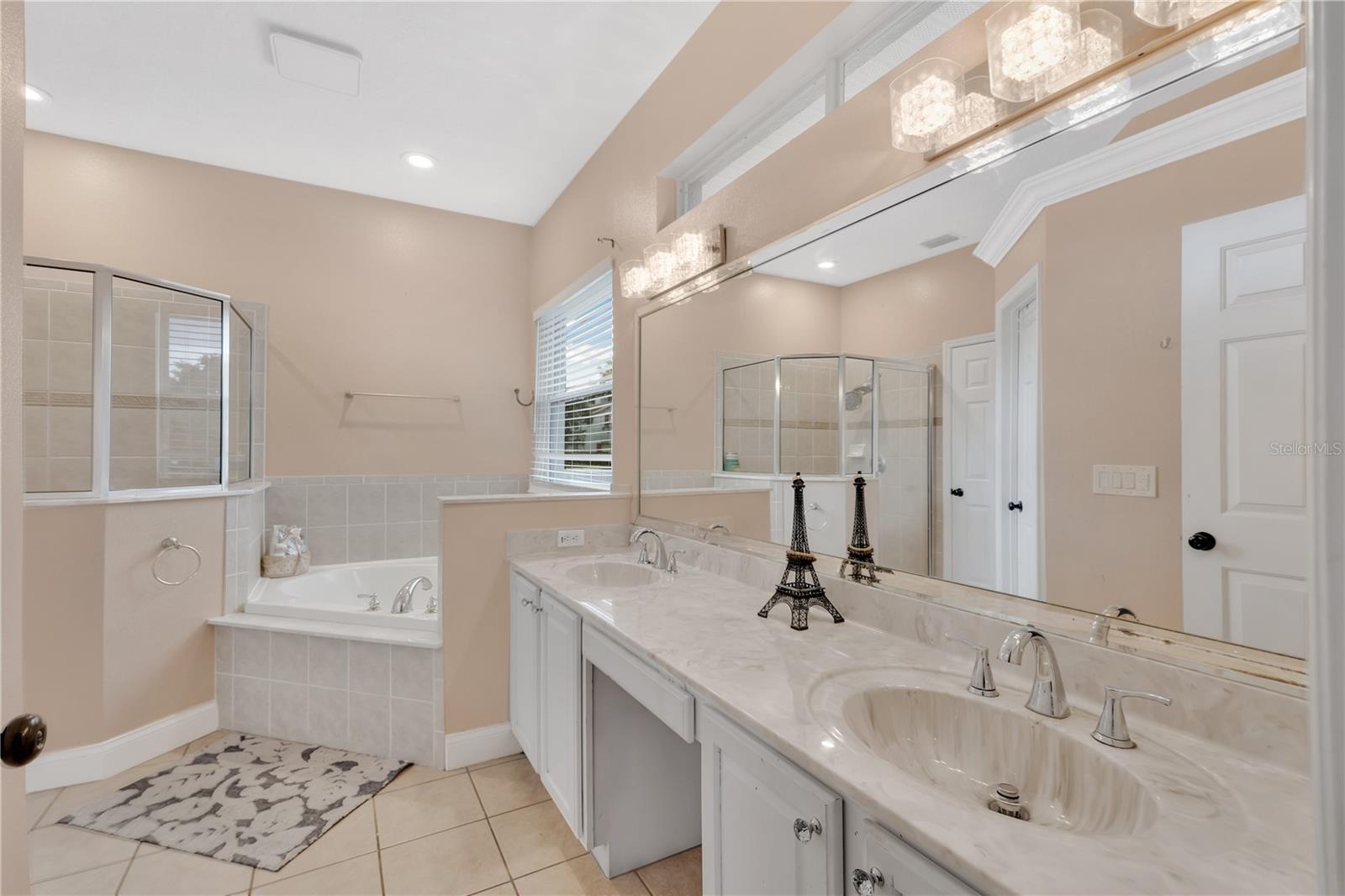 1621 MARINA LAKE DR