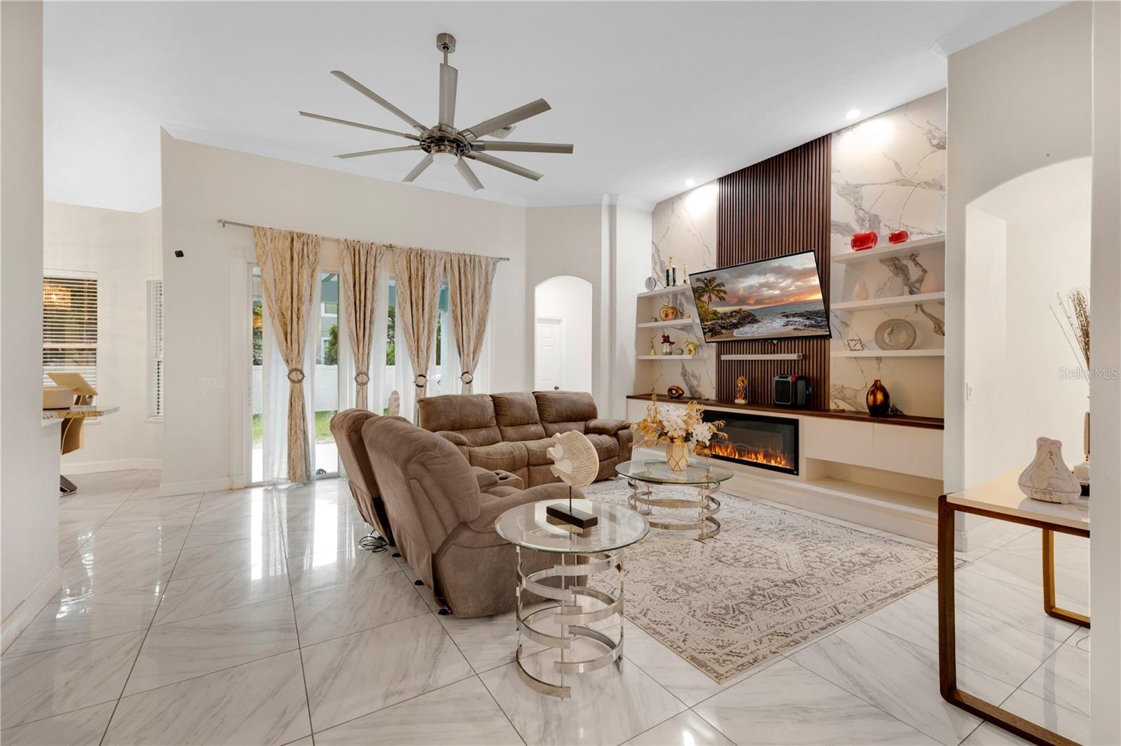 1621 MARINA LAKE DR