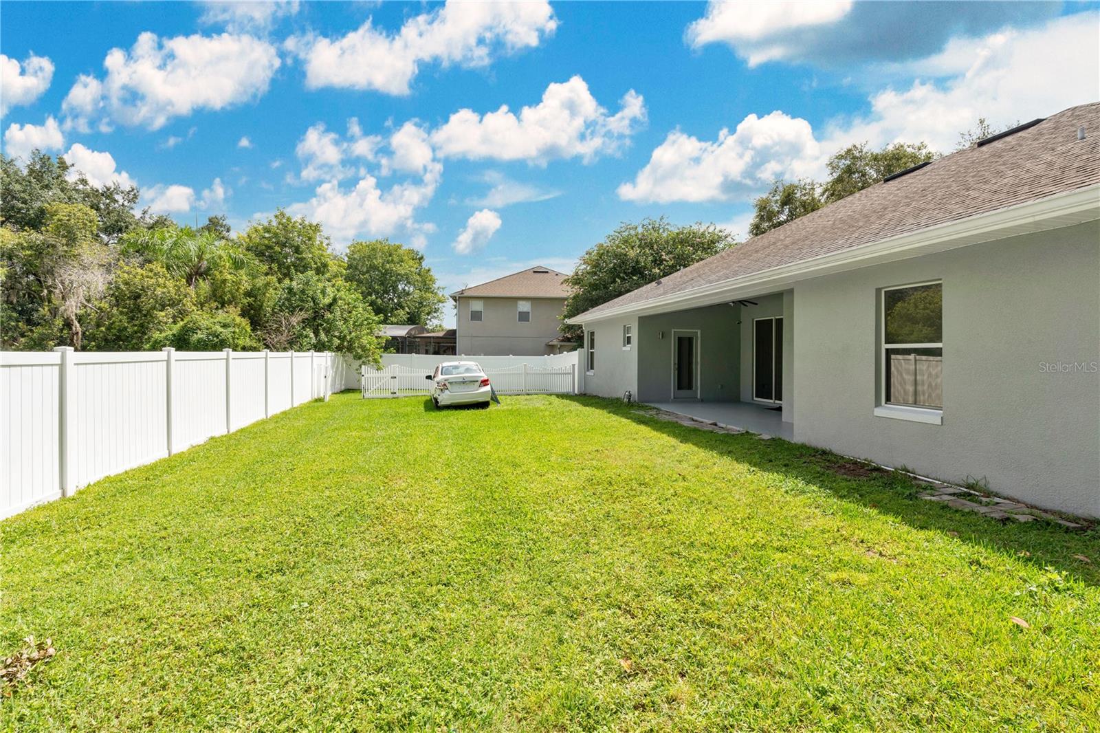 1621 MARINA LAKE DR