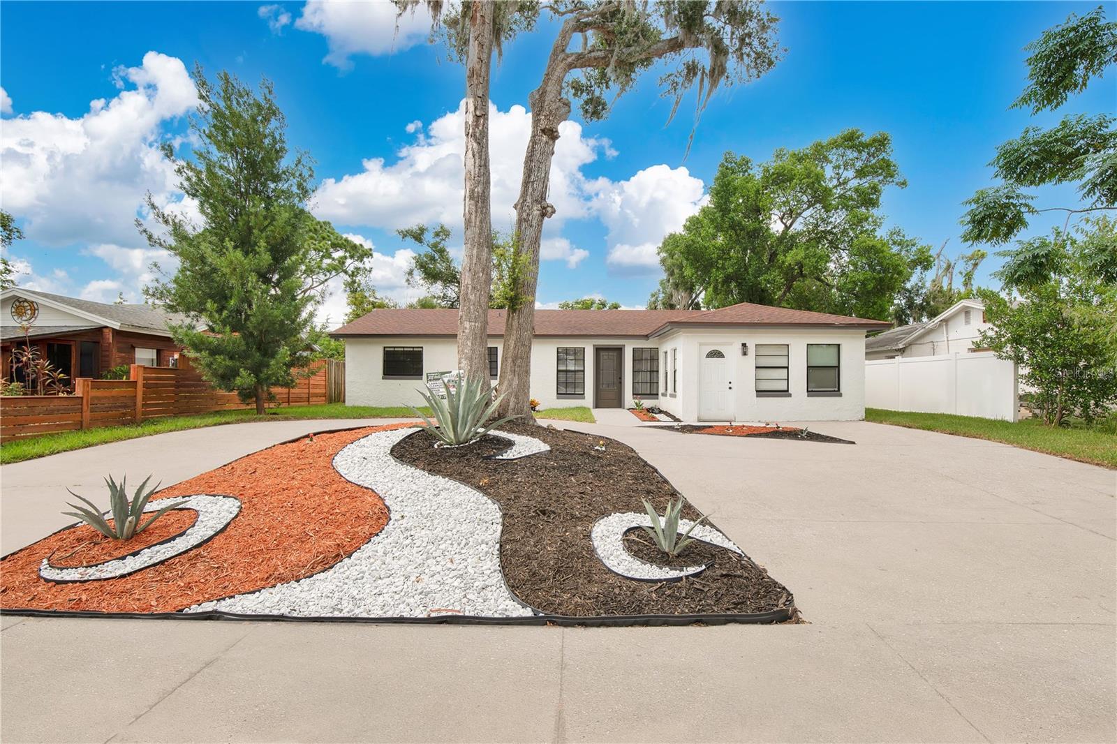 2181 LINDEN ROAD