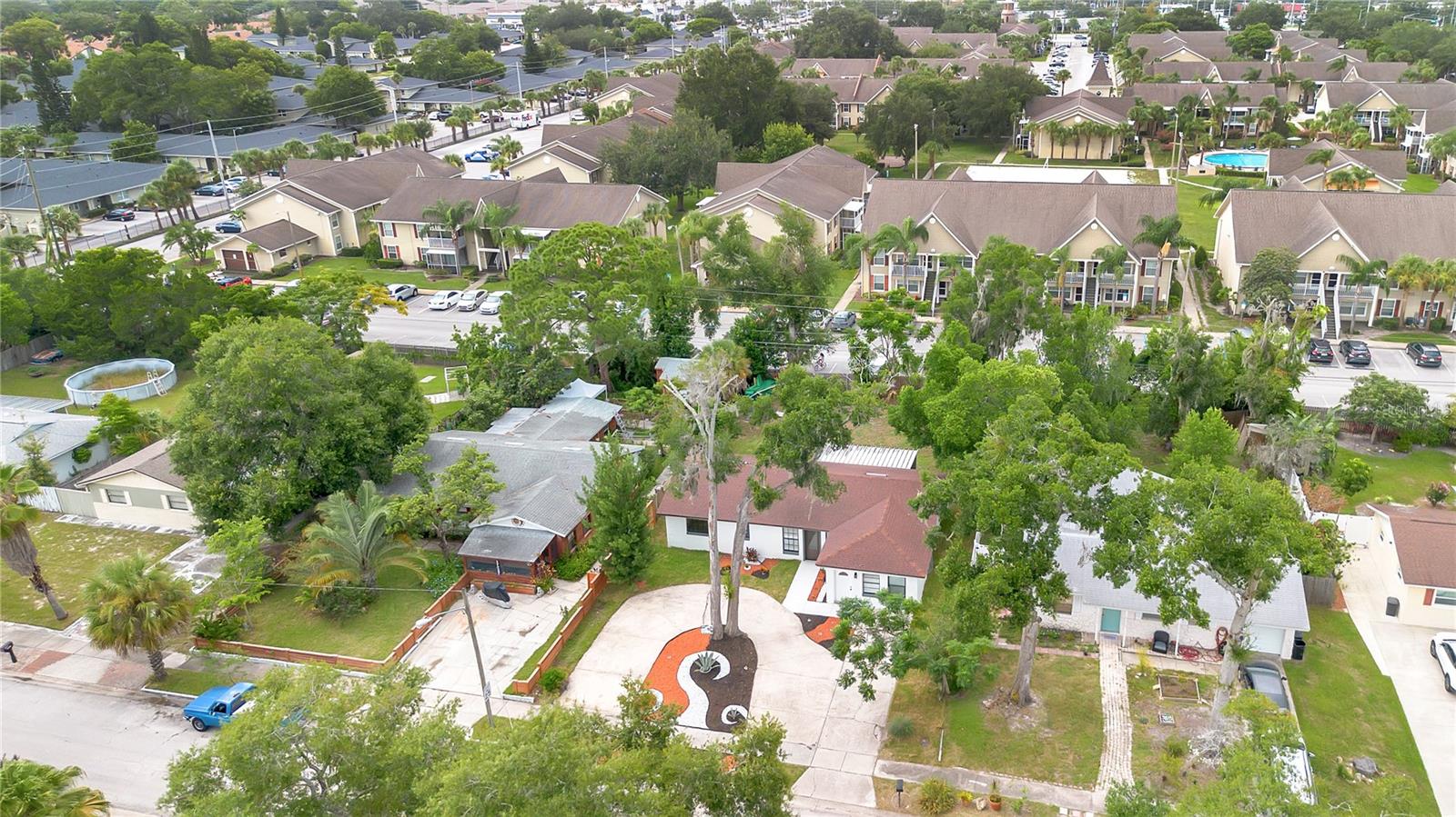 2181 LINDEN ROAD