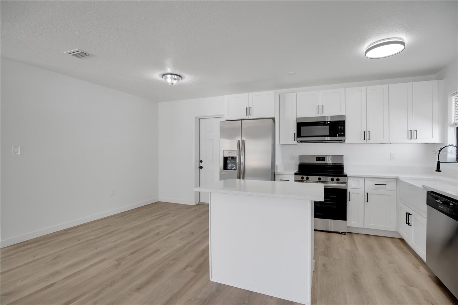 2181 LINDEN ROAD