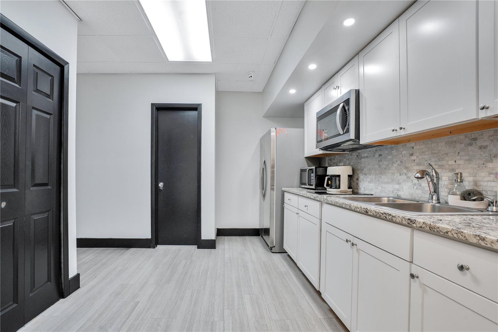 120 W CARROLL ST