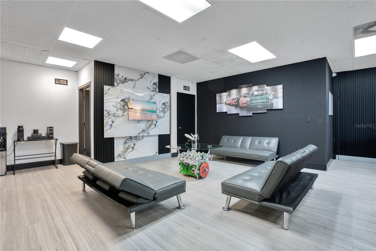 120 W CARROLL ST