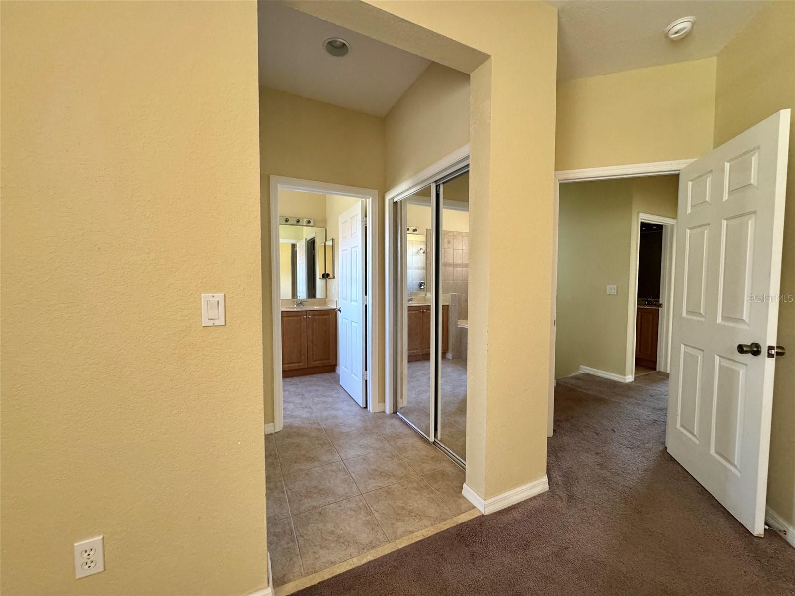 1270 CLOVE DR