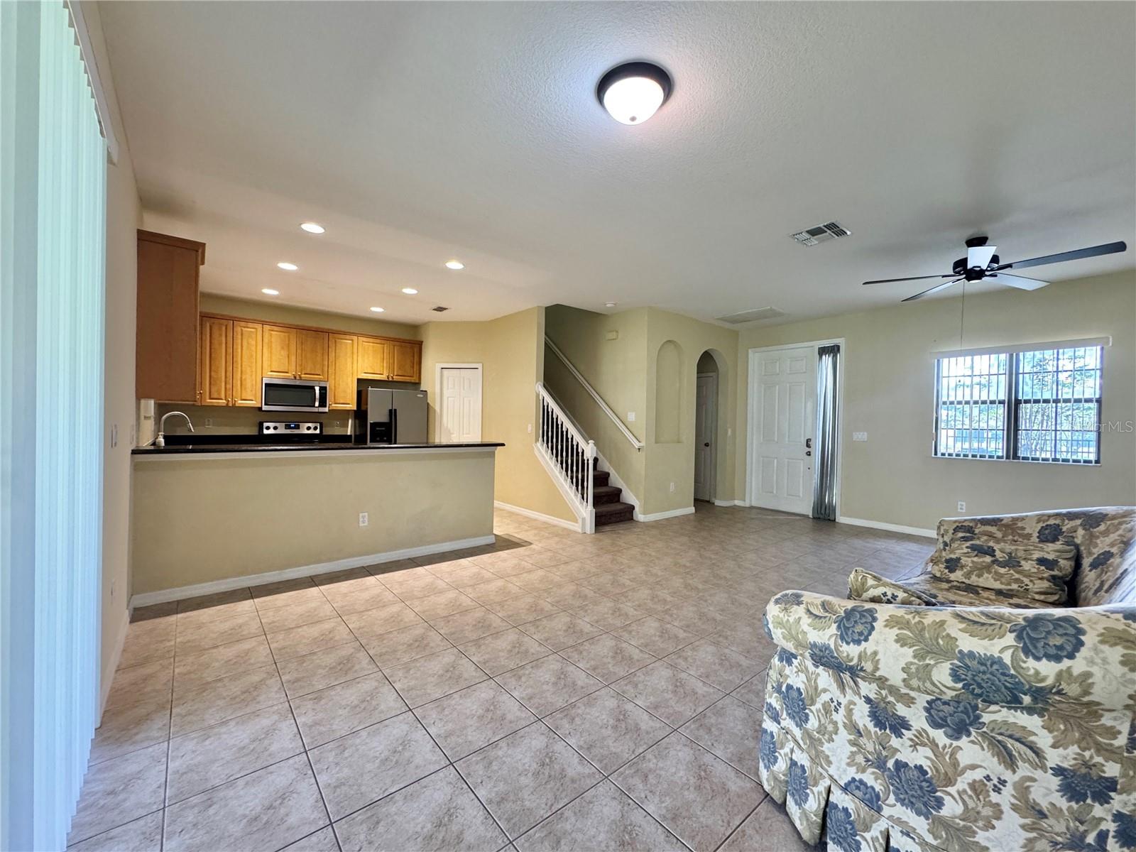 1270 CLOVE DR