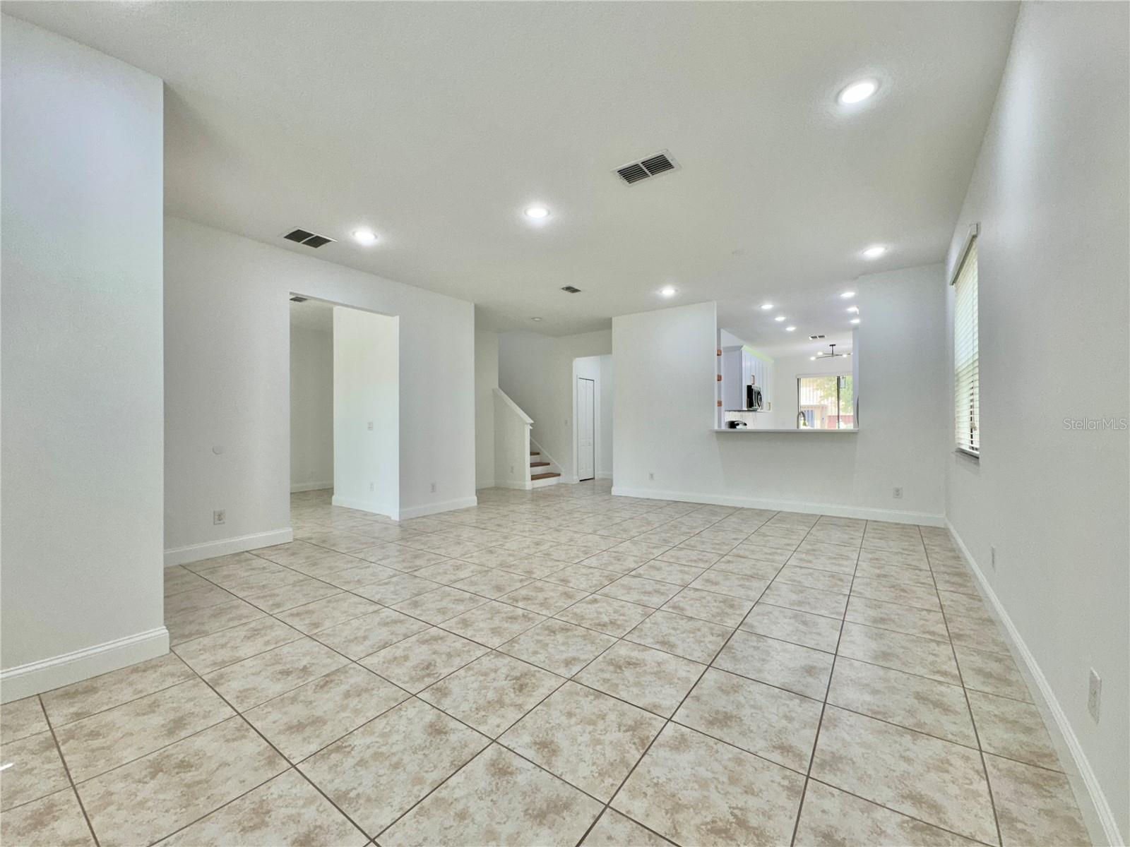 2022 BENT GRASS AVE