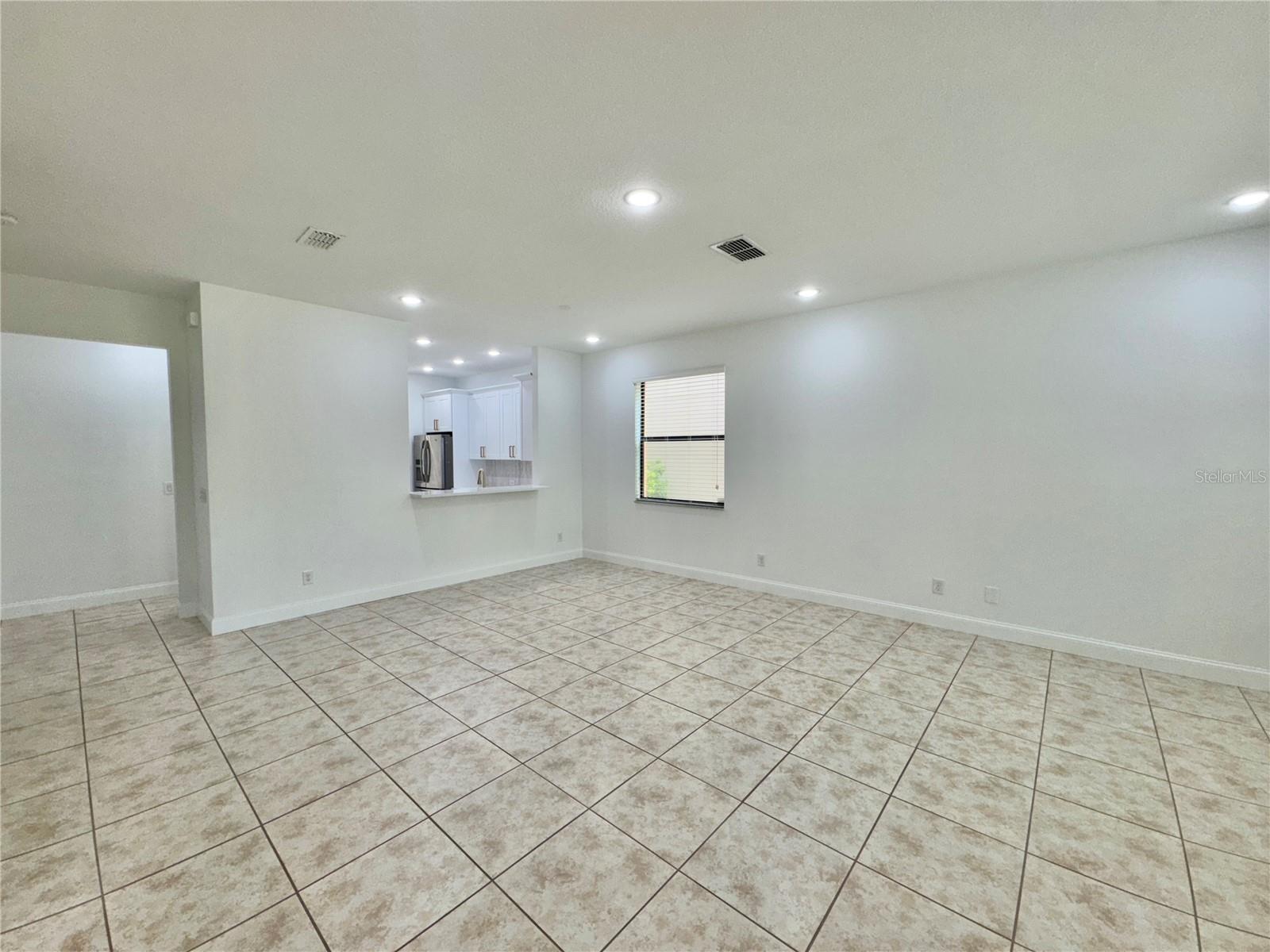 2022 BENT GRASS AVE