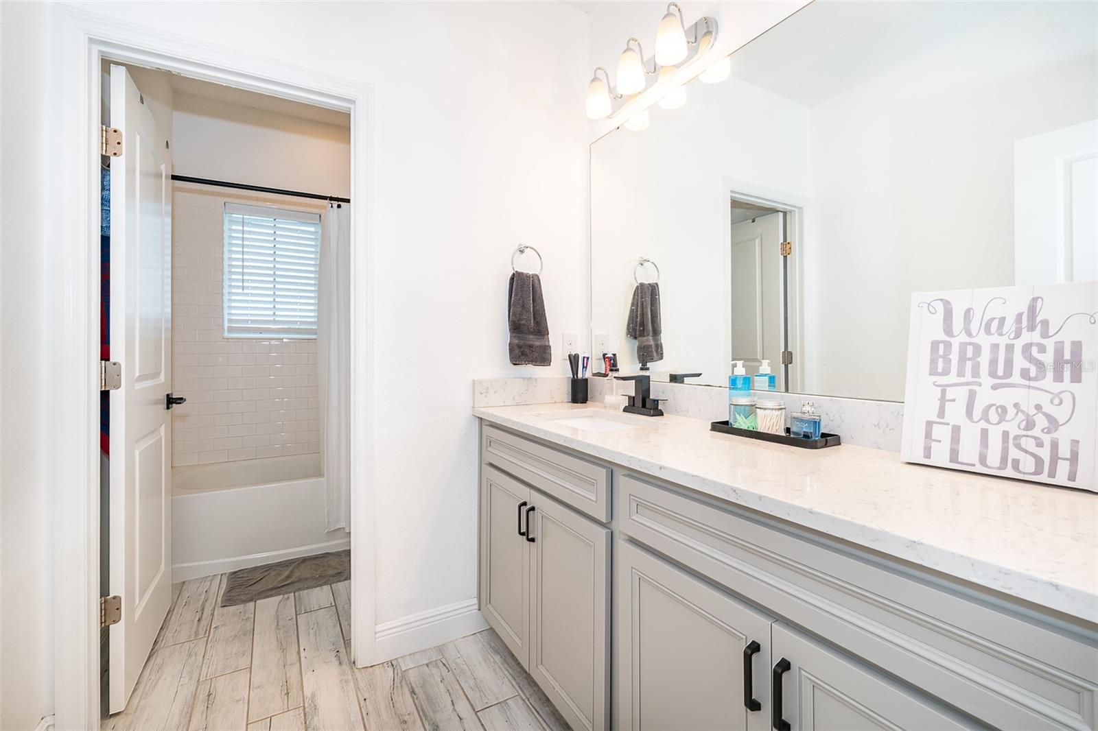 15506 HONEY MANDARIN WAY