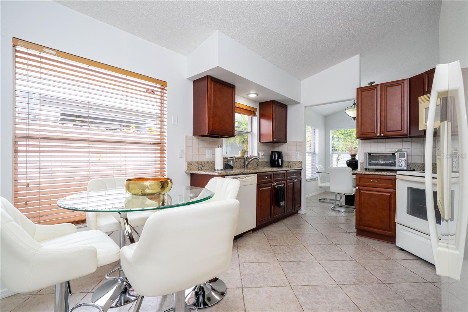 3219 BREWSTER DR