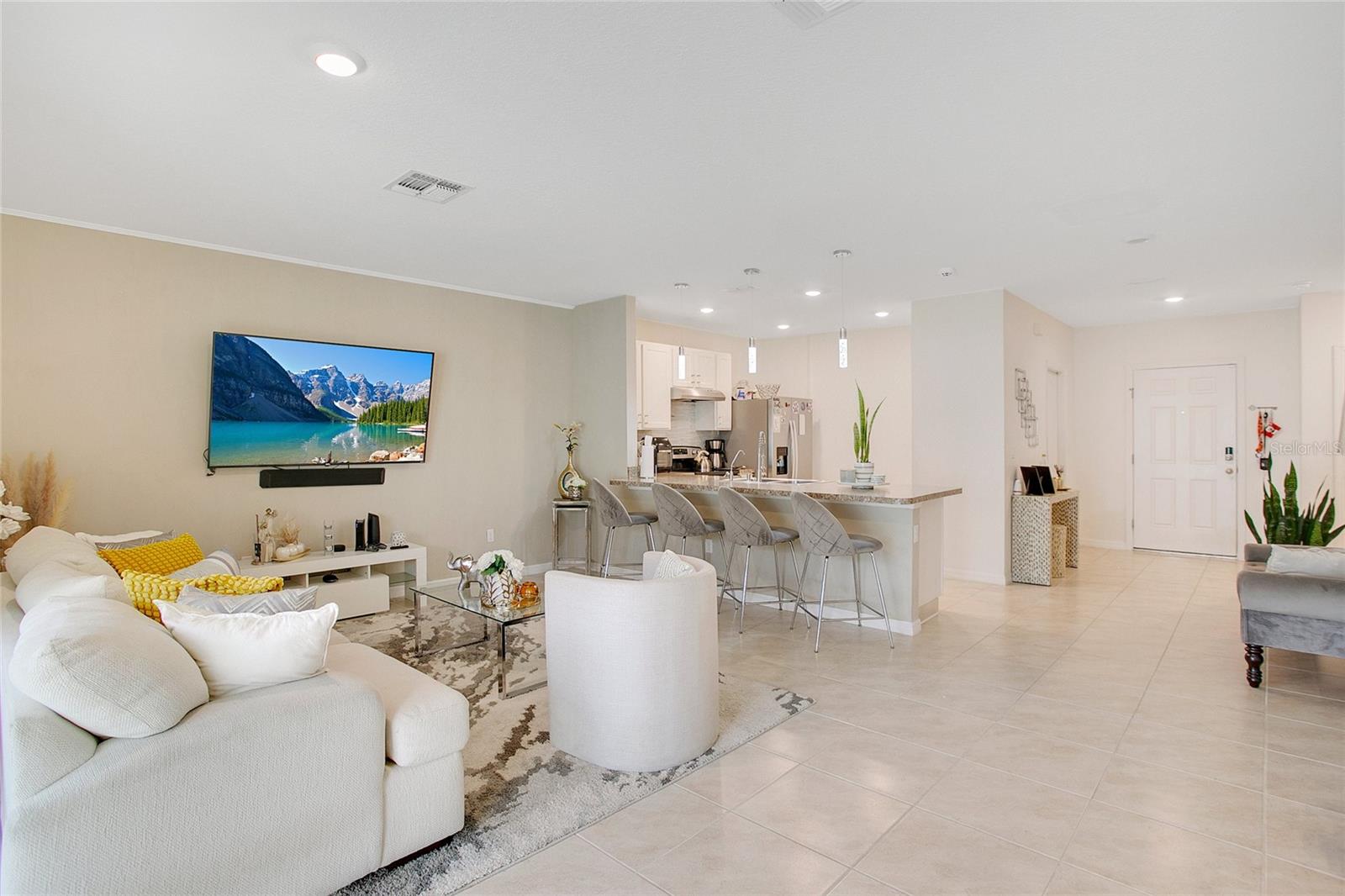 9006 PINALES WAY WAY