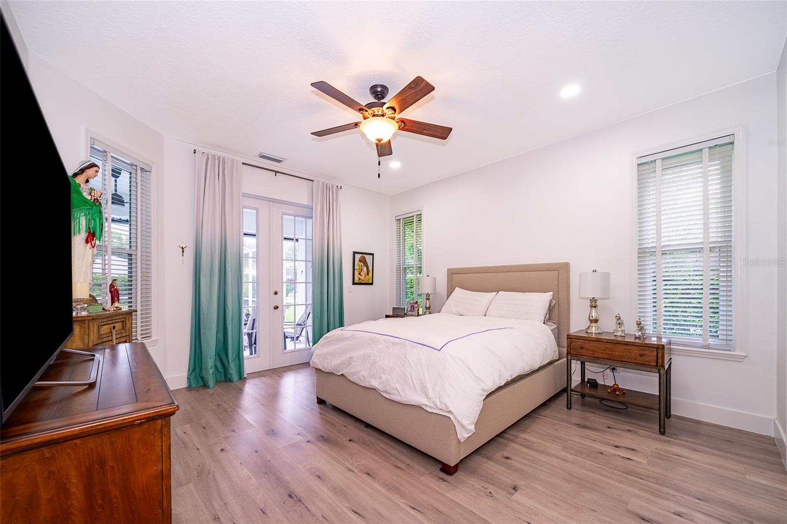 13393 SUNSET LAKES CIR