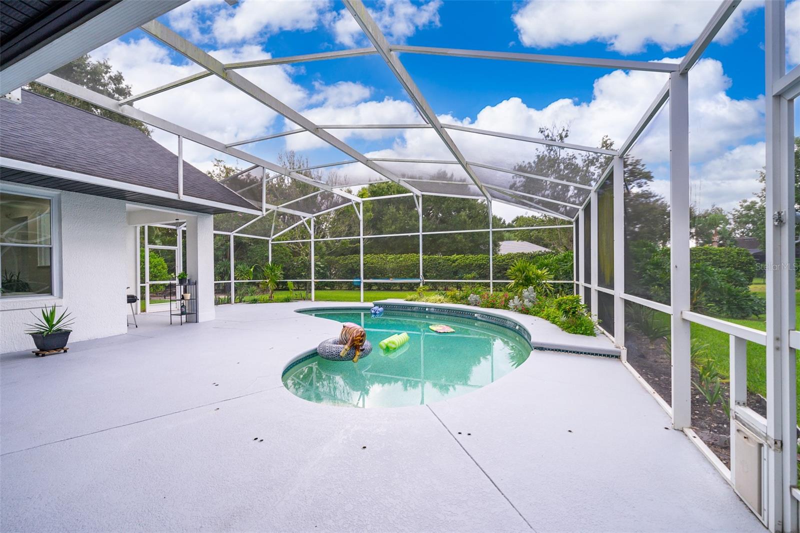 13393 SUNSET LAKES CIR
