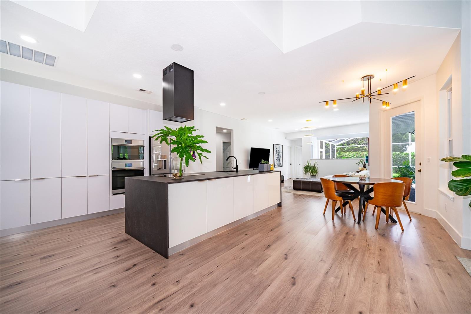 13393 SUNSET LAKES CIR