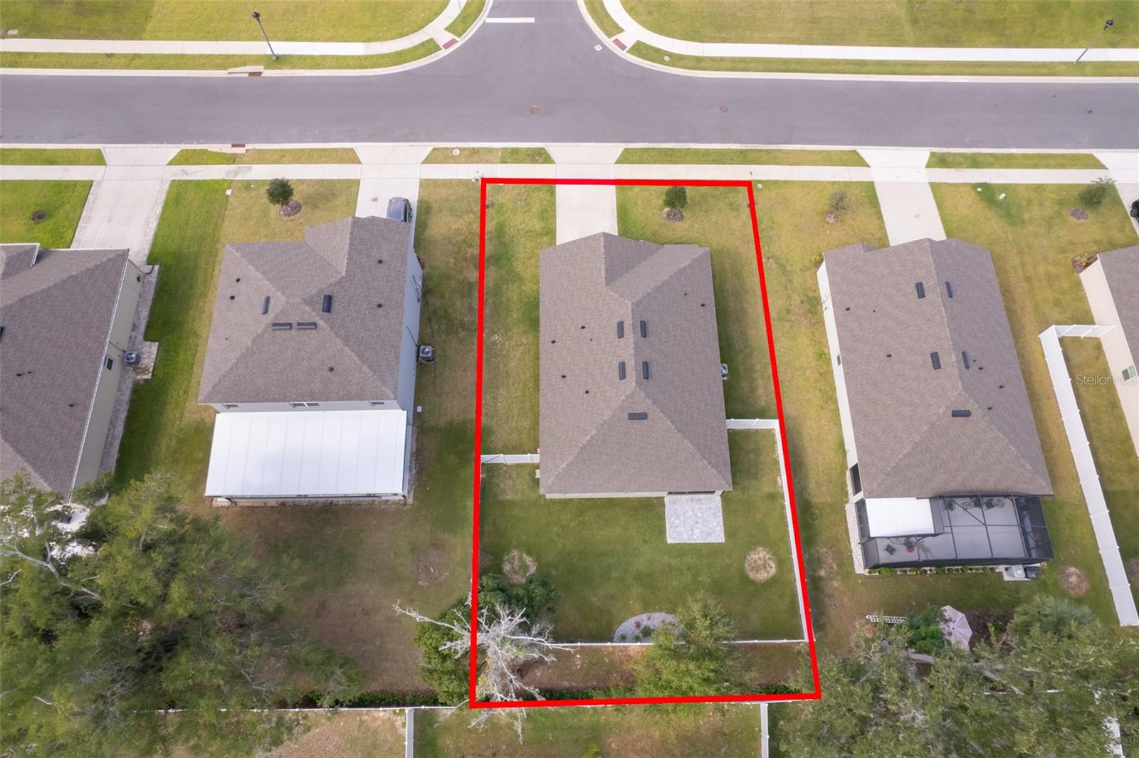 3759 RORY OAK CIR
