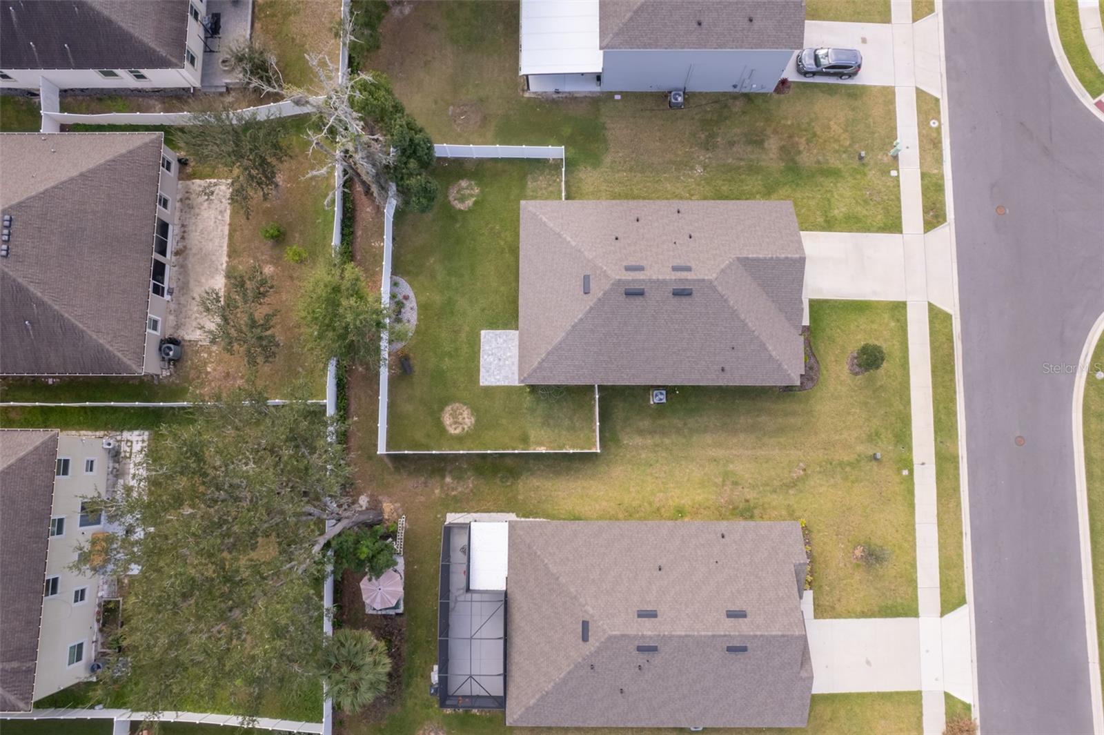 3759 RORY OAK CIR