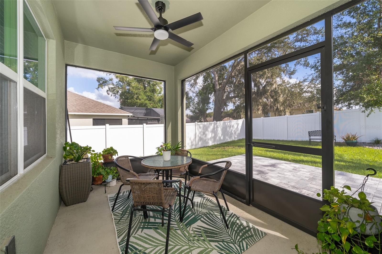 3759 RORY OAK CIR