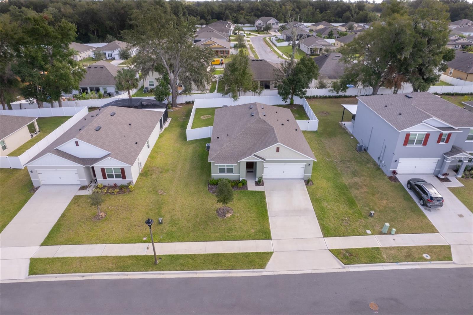 3759 RORY OAK CIR