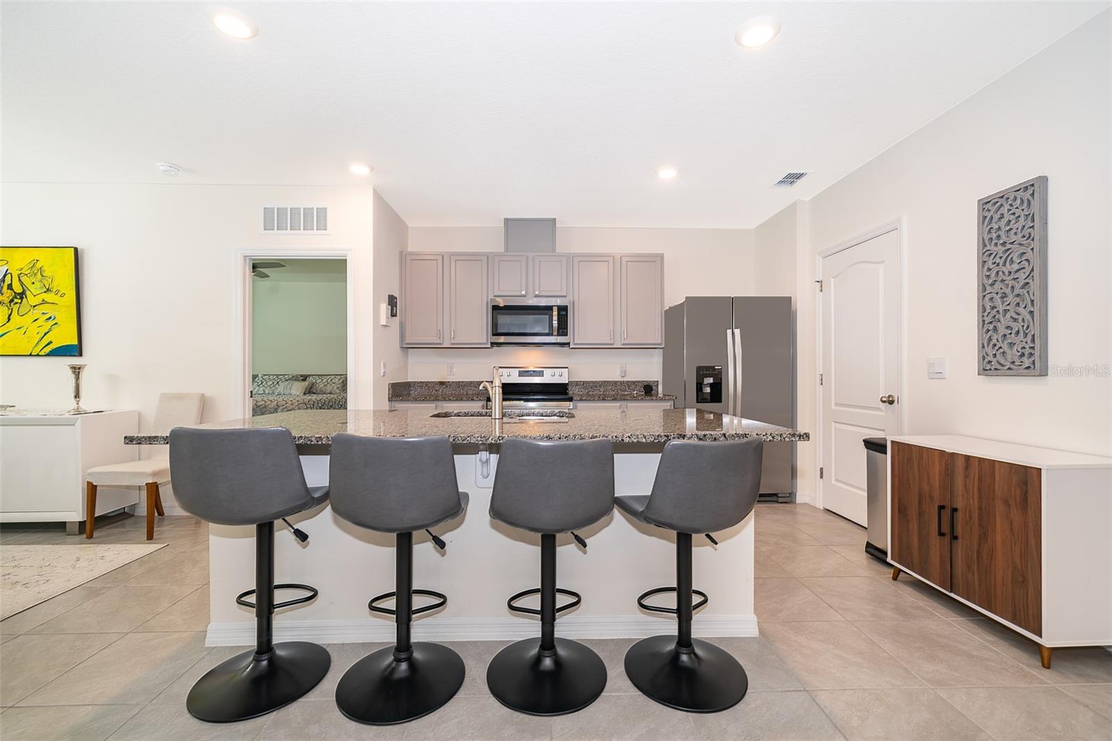 3759 RORY OAK CIR