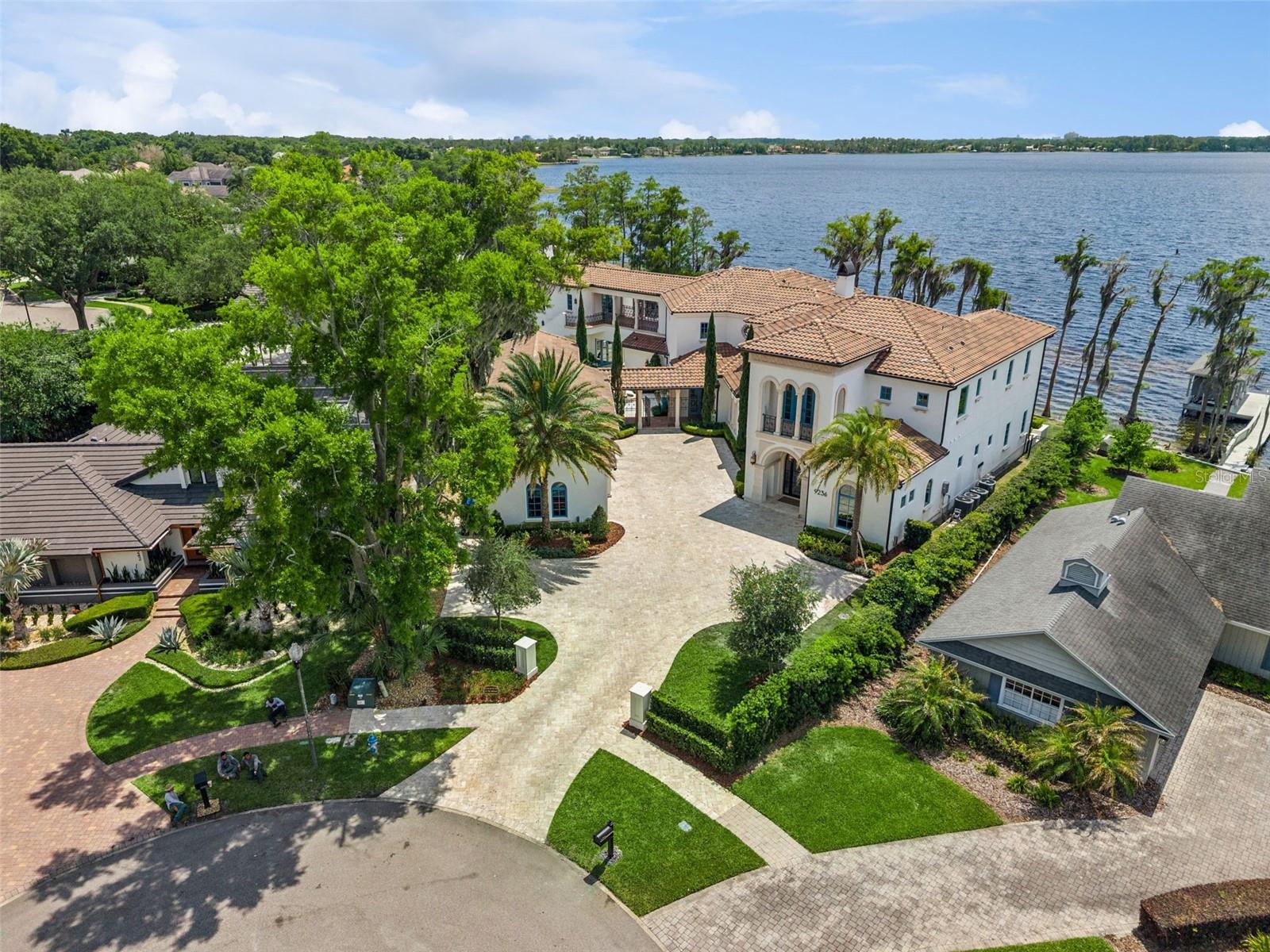 9236 BAY POINT DR