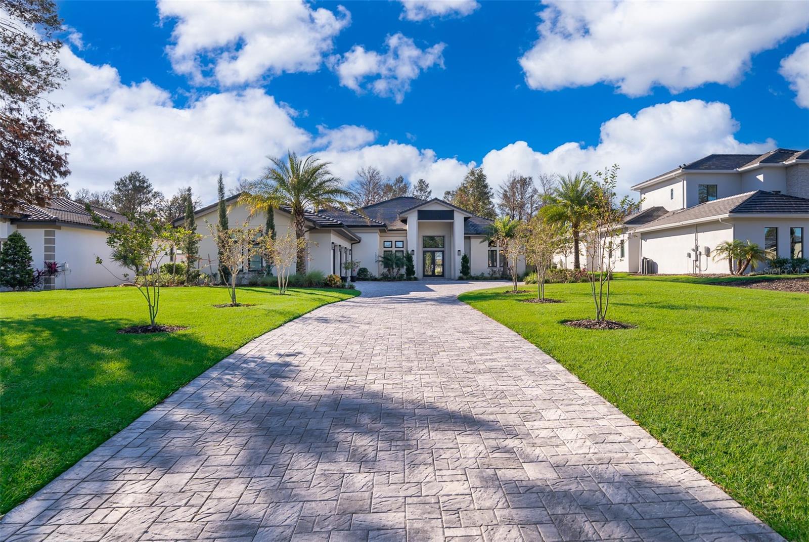 15144 PENDIO DR