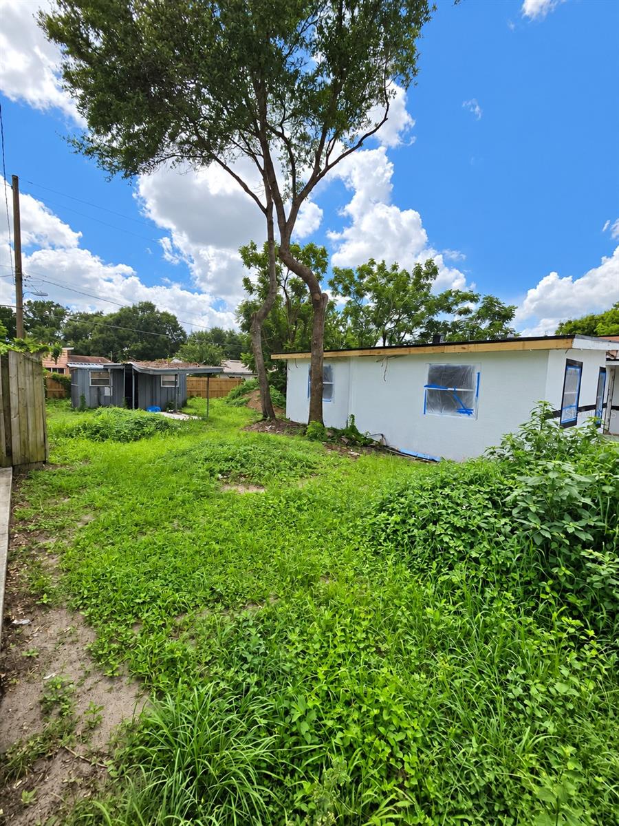 1024 W FAIRBANKS AVE