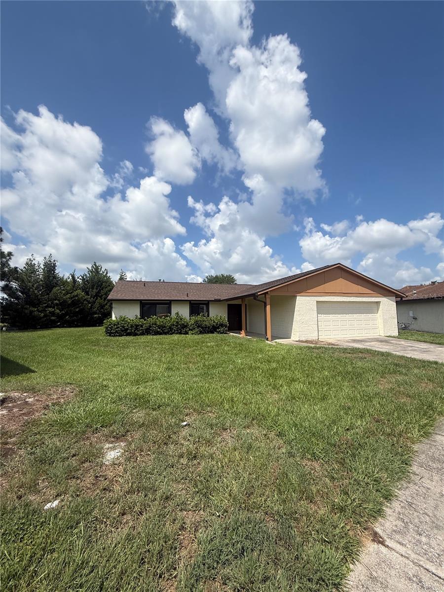 10719 LAZY LAKE DR