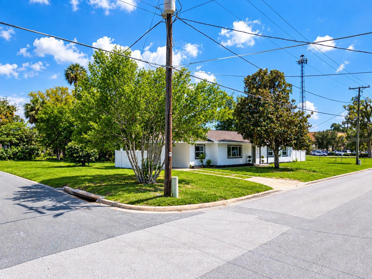 180 N KENTUCKY AVE