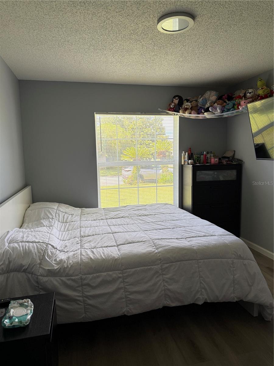 217 CITRUS DR