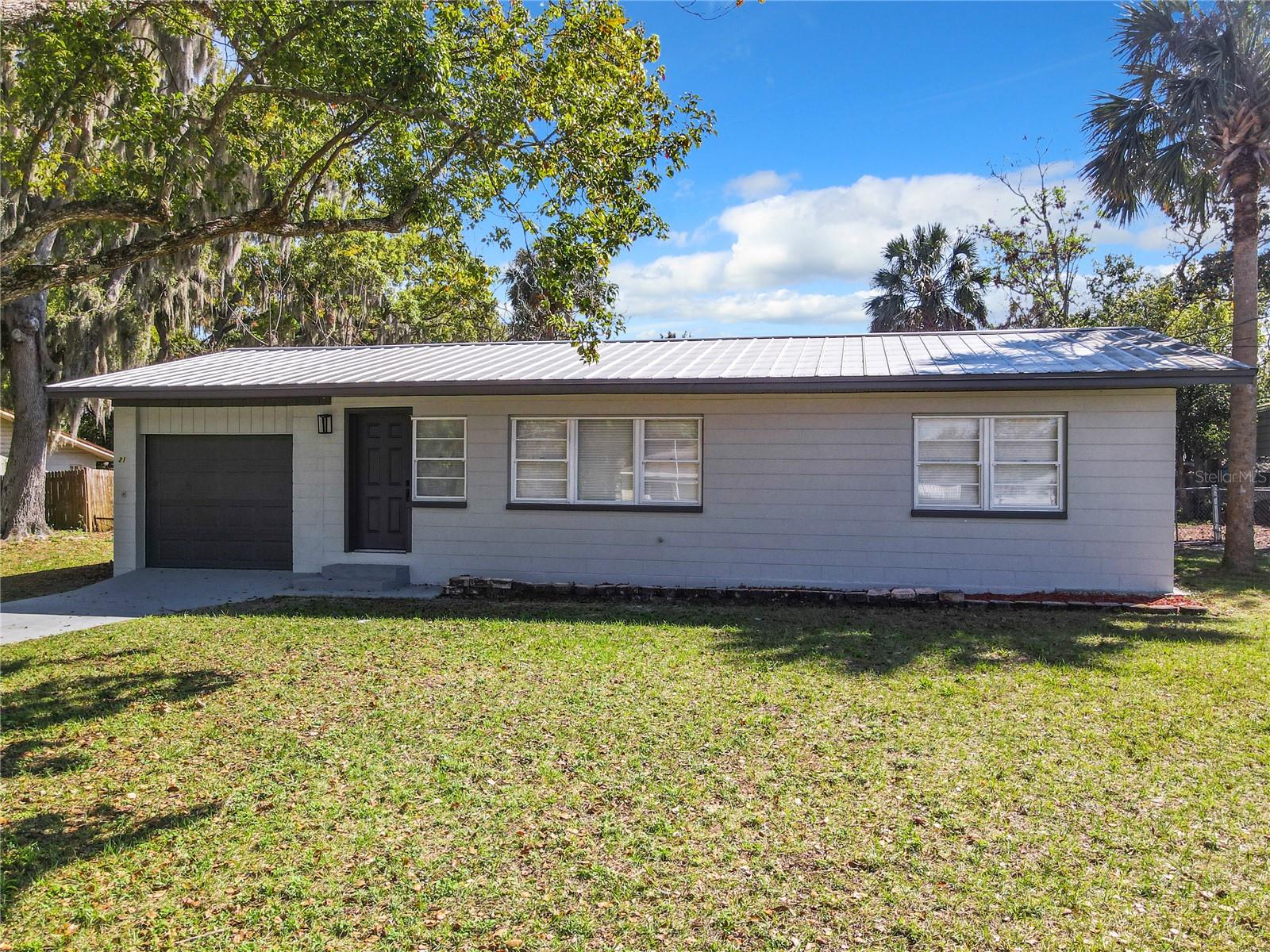 21 CATALINA DR