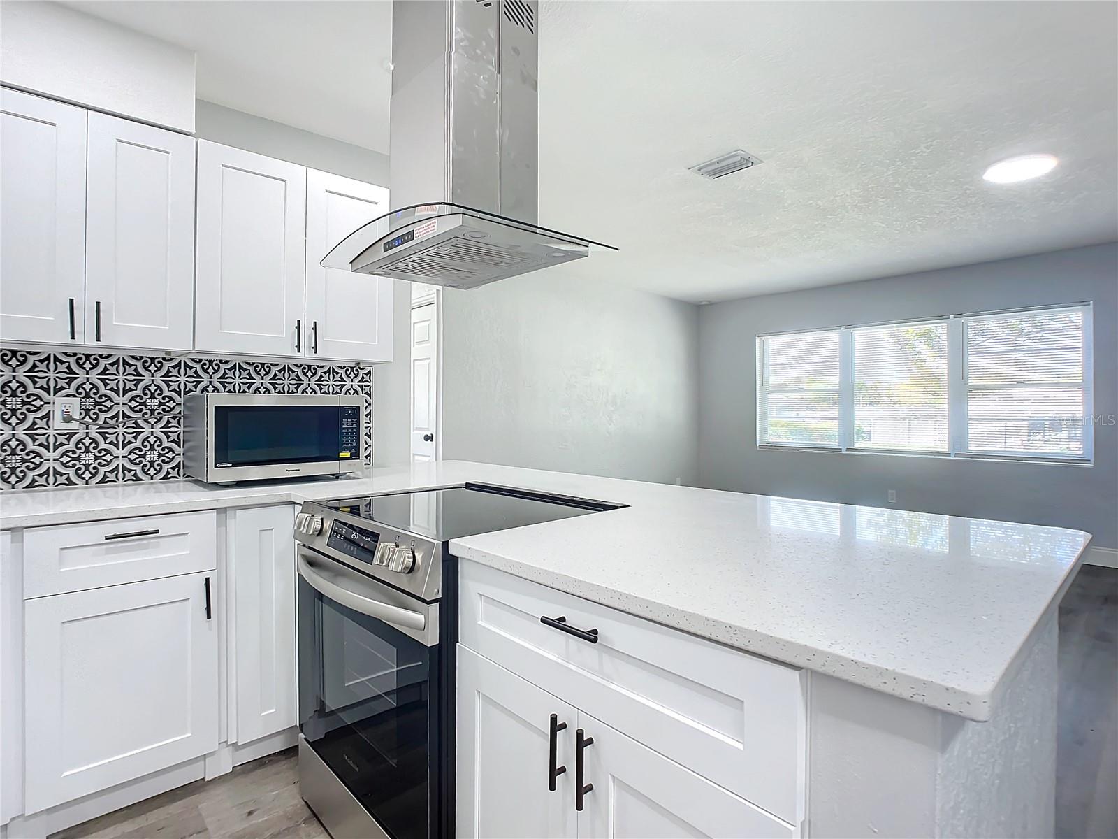 21 CATALINA DR