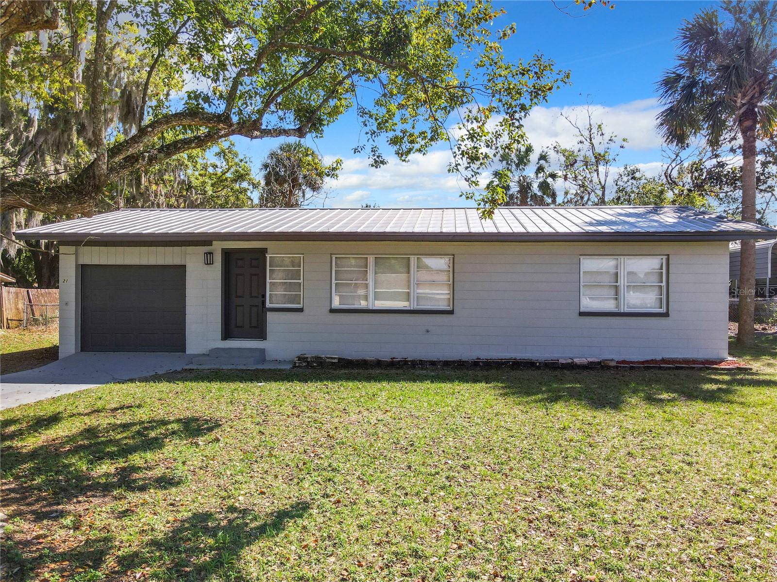 21 CATALINA DR