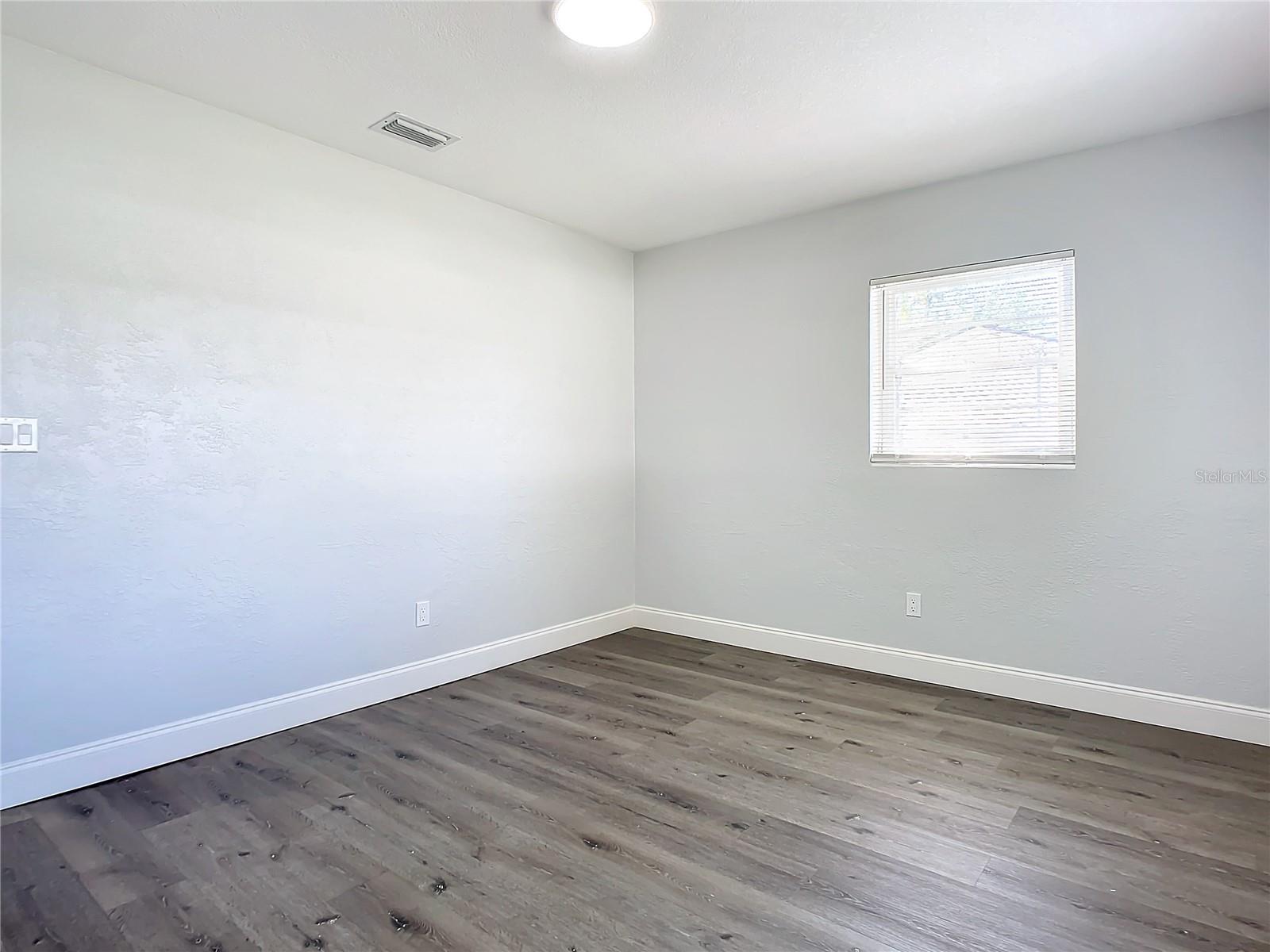 21 CATALINA DR