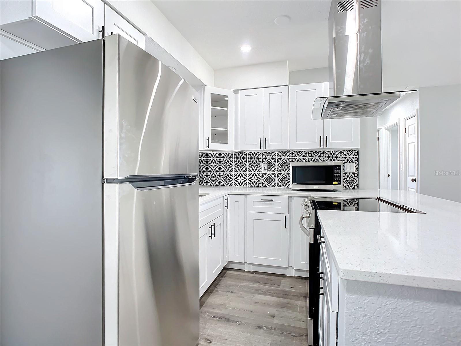 21 CATALINA DR