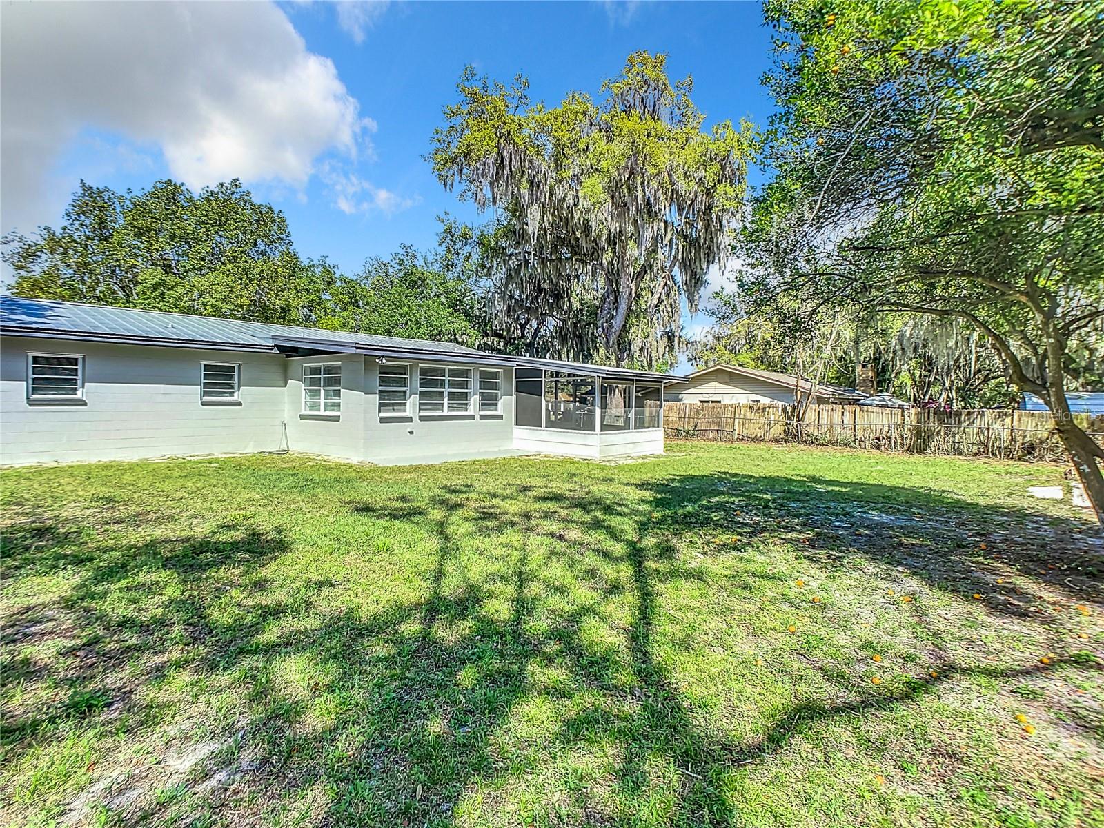 21 CATALINA DR