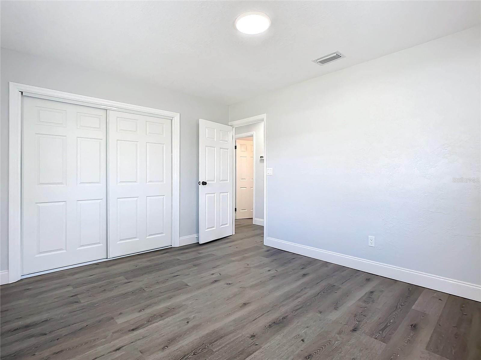 21 CATALINA DR