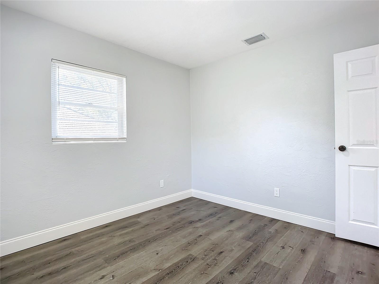21 CATALINA DR