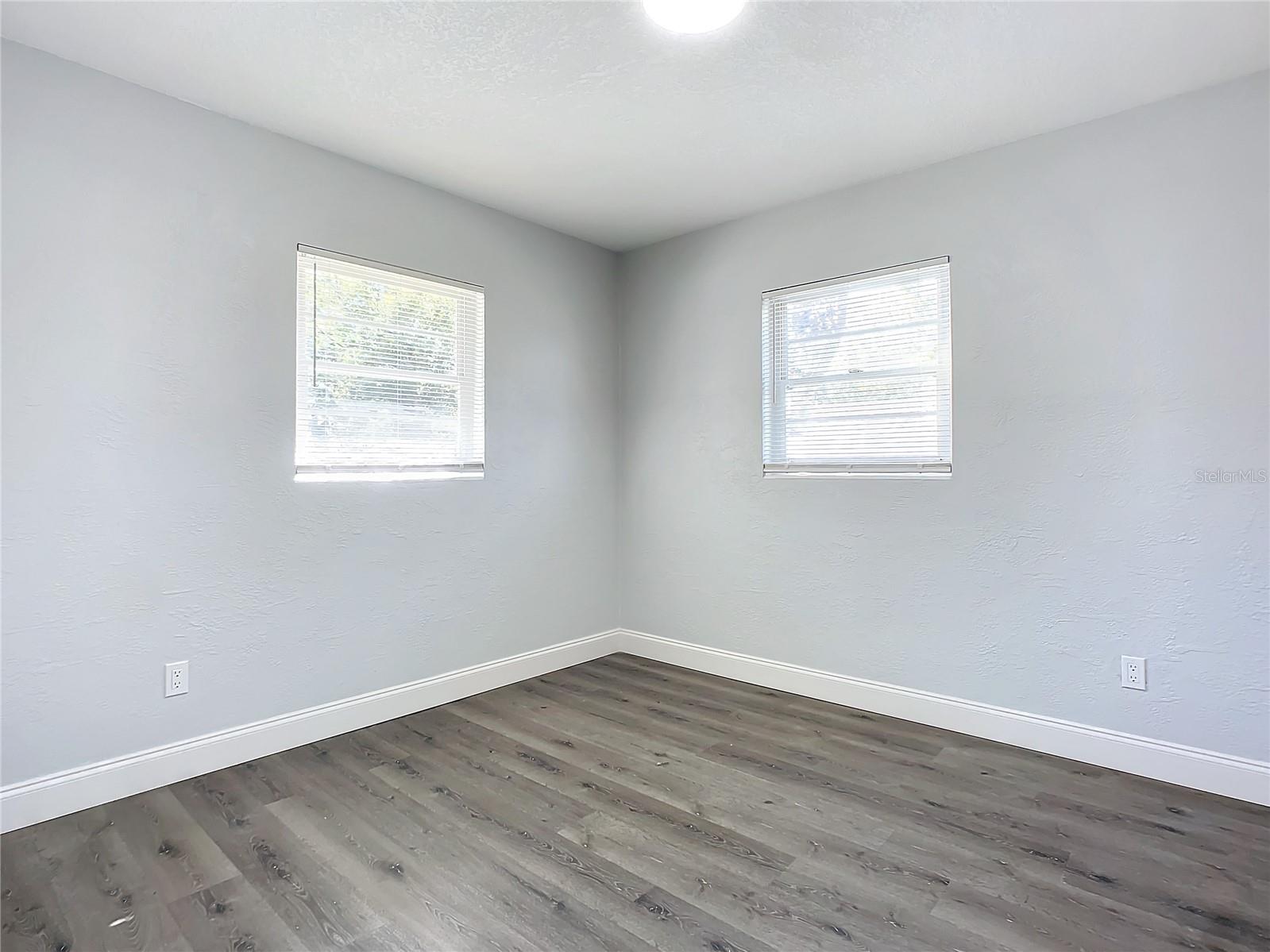 21 CATALINA DR