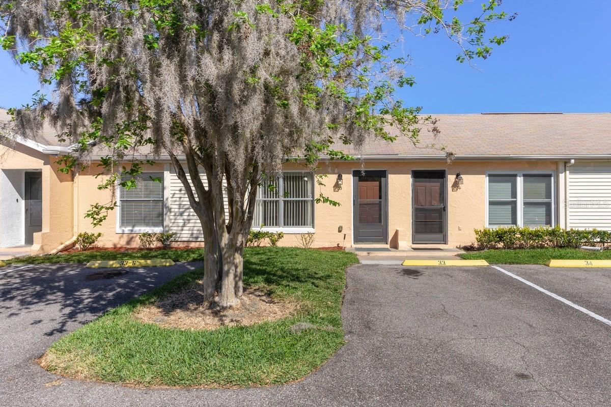 33 W COUNTRY COVE WAY