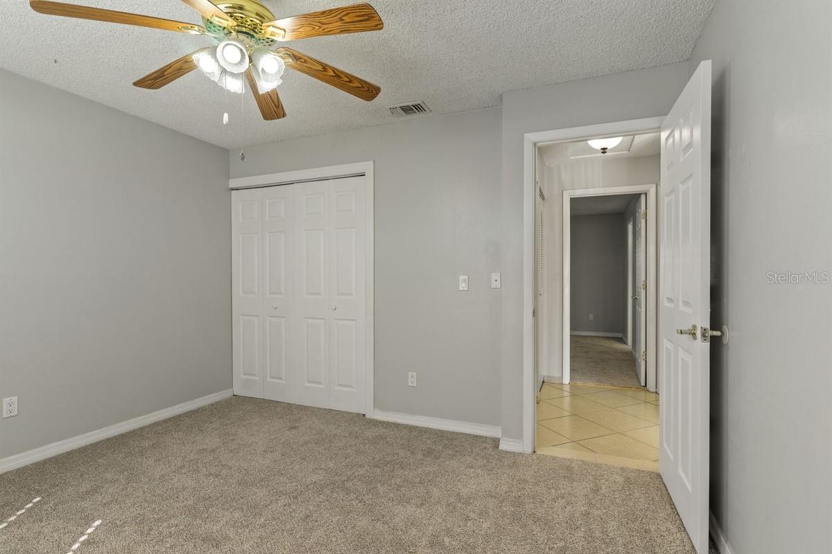 33 W COUNTRY COVE WAY