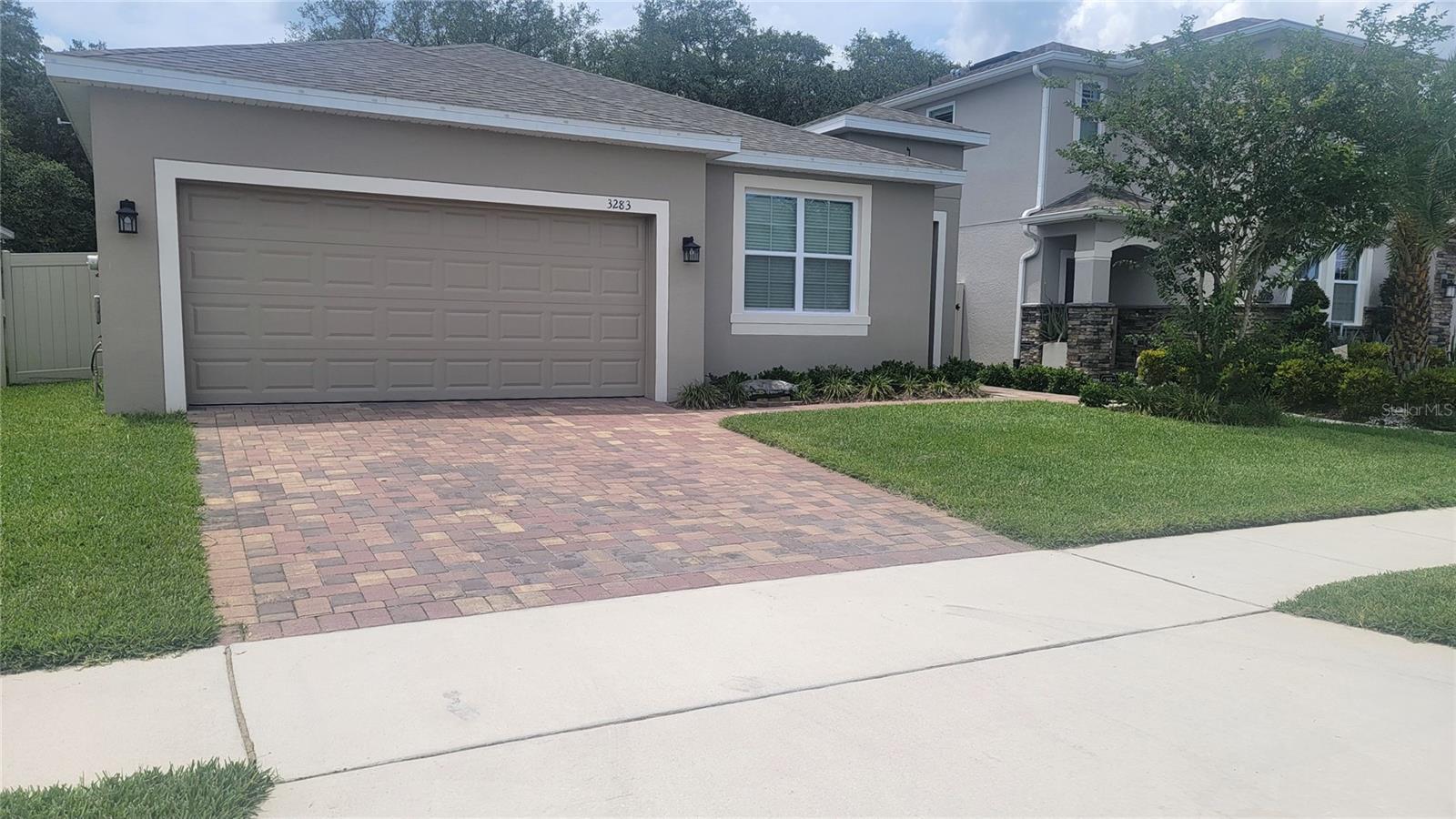 3283 STRATTON CIR