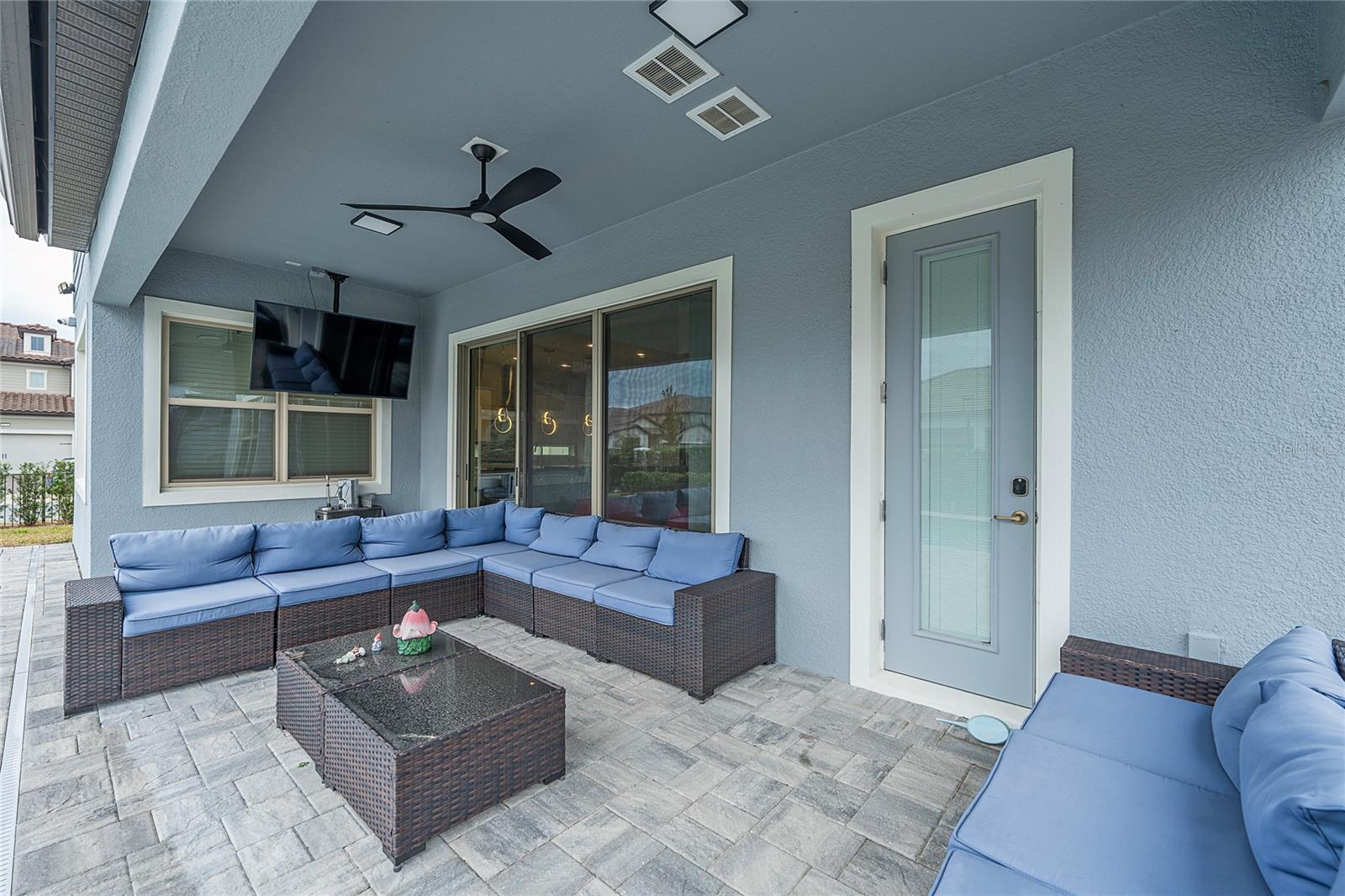 8024 LEAF GROVE CIRCLE CIR