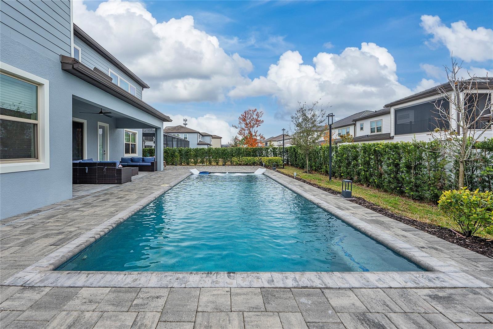8024 LEAF GROVE CIRCLE CIR