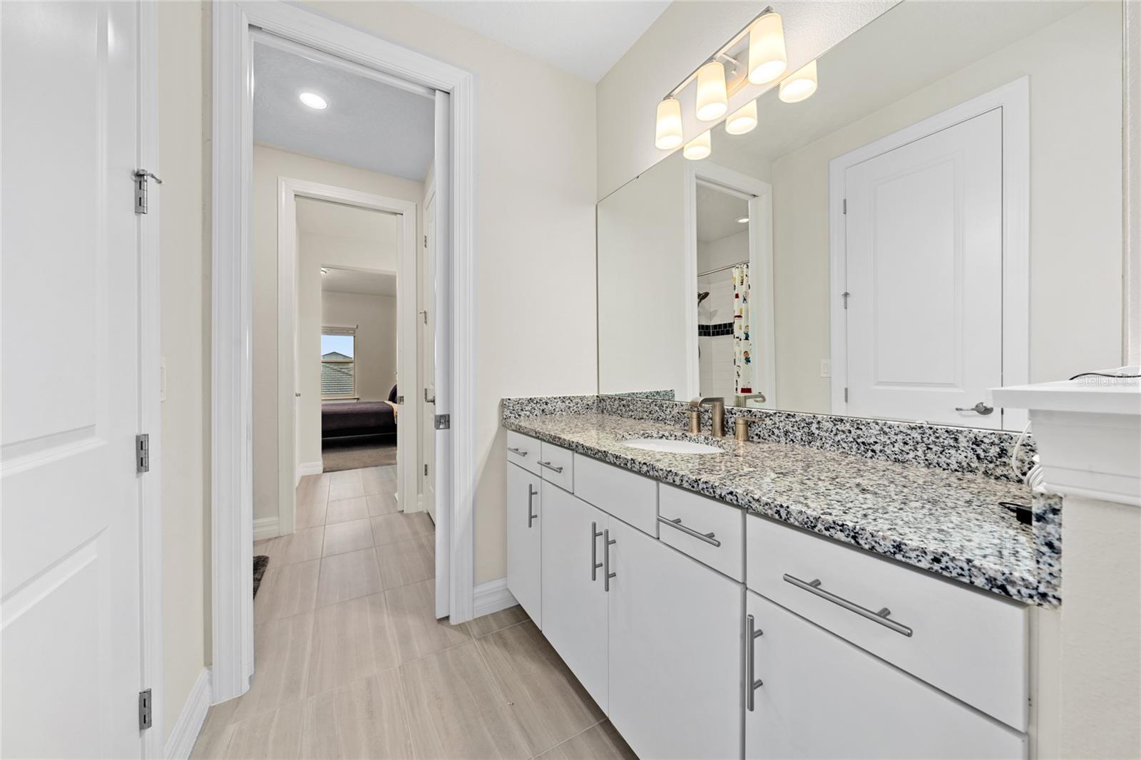 8024 LEAF GROVE CIRCLE CIR