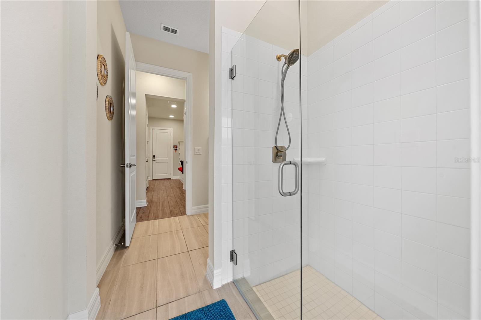 8024 LEAF GROVE CIRCLE CIR