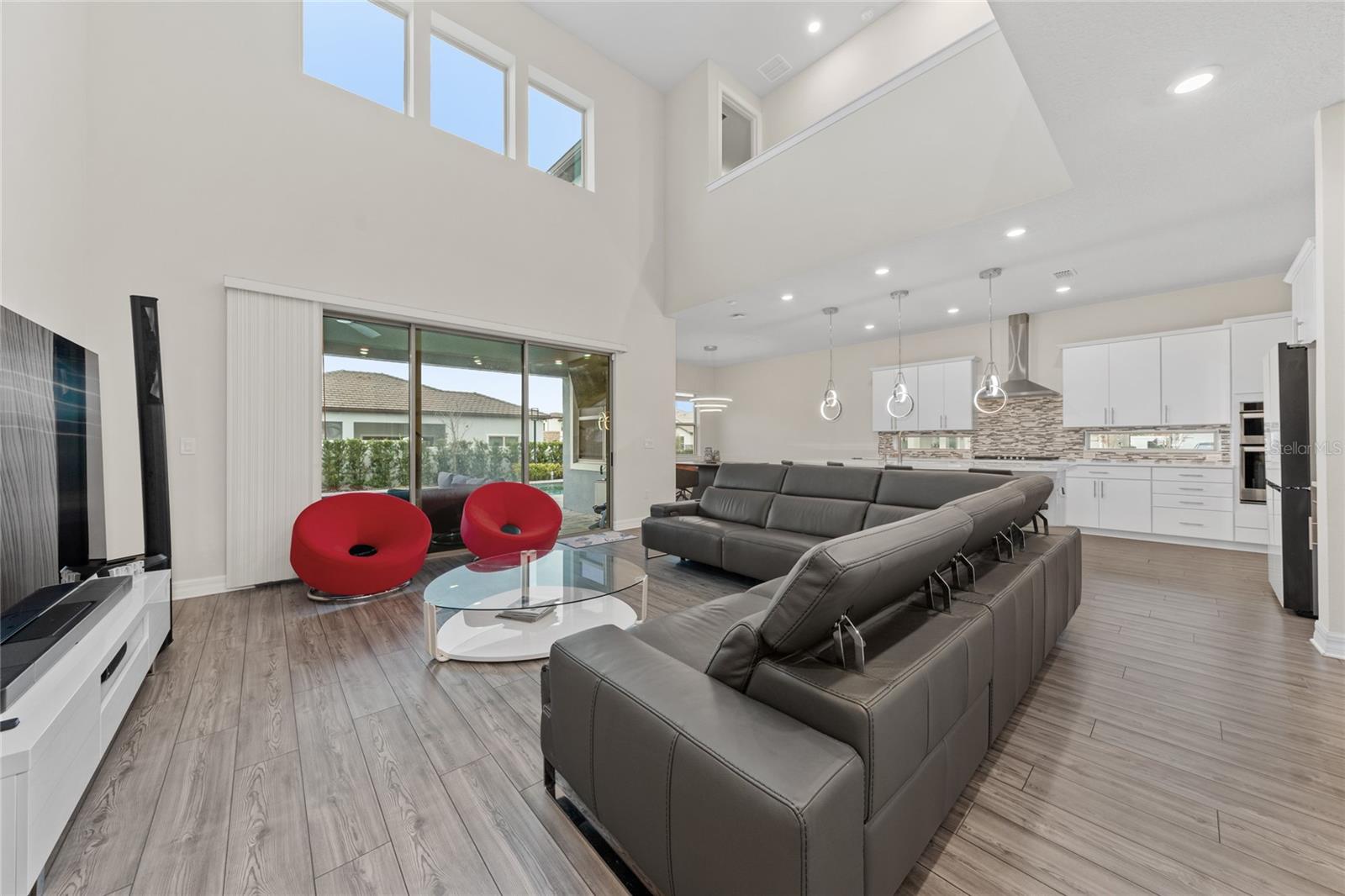 8024 LEAF GROVE CIRCLE CIR